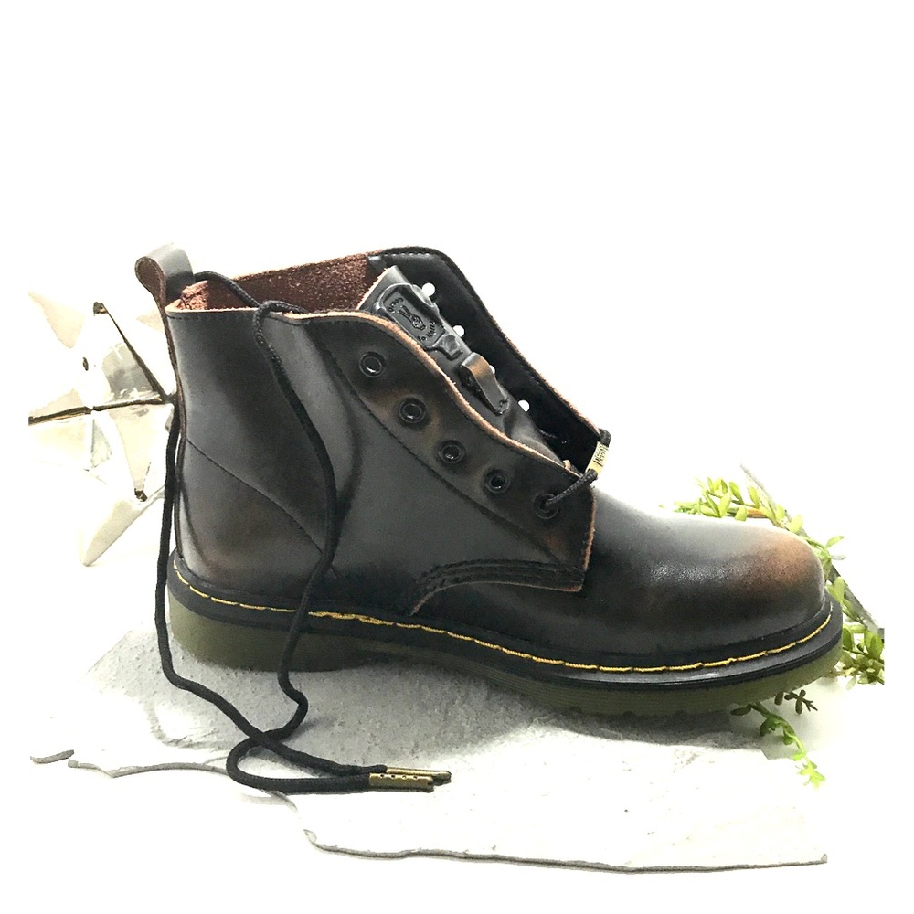 Vintage Style Boots